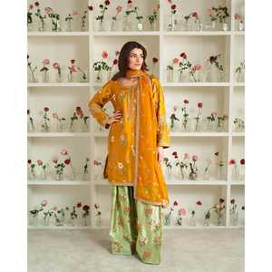 Ensemble haut-bas et dupatta brodé de créateur pour robes de bal - Product Image 2