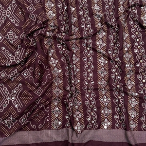 Sari Tradicional de Seda Satén Ajrakh con Pallu de Diseño con Espejos, para Fiestas y Eventos, de Royal Export - Product Image 4