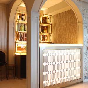 ชุดบาร์เชิงพาณิชย์ระดับพรีเมียม โครงไม้แข็งแรงทนทาน เป็นมิตรกับสิ่งแวดล้อม ดีไซน์ทันสมัยเหมาะสำหรับใช้ในบ้านสไตล์ฟาร์มเฮาส์และโรงแรม - Product Image 1