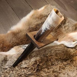 Jarra Vikinga de Latón Premium con Borde de Cuerno - Product Image 5