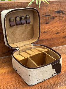 Boîte à bijoux de voyage en cuir usiné à la main Boîte à bijoux en cuir de vachette véritable Organisateur de rangement facile Étui de mode pour femmes - Product Image 6