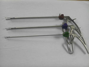 Instrumentos Quirúrgicos Reutilizables, Instrumentos Laparoscópicos de Acero Inoxidable, Aplicador Hem-O-Lock de 10 mm, 5 mm x 330 mm, de Mahfooz Instruments - Product Image 2