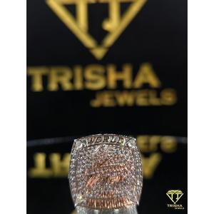 Anillo de diamantes personalizado con diamantes de moissanita VVS, plata de ley 925 premium, estilo hip hop, por Trisha Jewels - Product Image 1