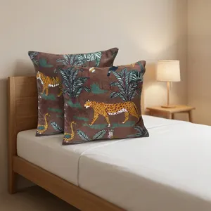 Funda de Almohada de Terciopelo de Algodón Marrón con Estampado de Leopardo y Selva Tropical, Funda de Cojín Decorativa de Lujo para Sofá - Product Image 1