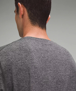 เสื้อยืดคอกลมแขนสั้นผู้ชายทรงหลวมพรีเมียม สีดำ ผลิตจากผ้าสแปนเด็กซ์/โพลีเอสเตอร์ ระบายอากาศได้ดี เหมาะสำหรับใส่ลำลองทุกวัน - Product Image 2