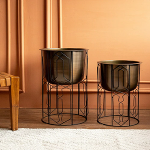 Black and gold metal planter, desktop plant stand, <b>small</b> indoor succulent <b>table</b> planter, available at wholesale prices. - Product Image 2