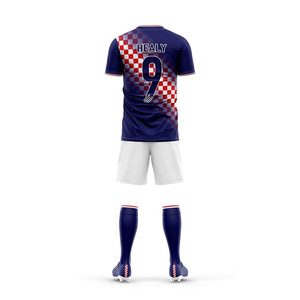 Ensemble de maillot de football pour hommes de Croatie, design sublimé à carreaux, col en V, manches courtes, évacuation de l'humidité, 100% polyester, uniforme adulte - Product Image 2