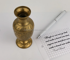 Azora Industries Vase à fleurs en métal antique pour la décoration de table de mariage Fournitures directes de fleurs en métal fabriquées à la main pour la fête à la maison - Product Image 1