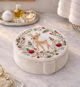 Boîte à bijoux en velours à motif floral et perles, organisateur de bagues avec compartiments, décoration de coiffeuse moderne, boîte à bibelots faite à la main, taille personnalisable - Product Image 1