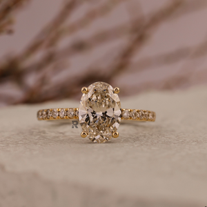 Bague de fiançailles en diamant de laboratoire CVD HPHT taille ovale Tulipe 1-5 carats 14K/18K/Platine 950 Certifié IGI Pureté VS1 Couleur E Coupe EX - Product Image 1