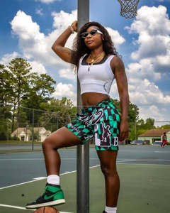 Short de basket-ball personnalisé pour femmes Short de sport de style hip-hop de rue Short de basket-ball en maille - Product Image 3