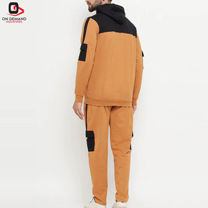 Ensemble de survêtement pour homme avec blocs de couleurs contrastées, veste à col montant zippée et pantalon de jogging, design streetwear décontracté - Product Image 2