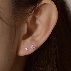 [W Island] Autocollant de beauté pour les oreilles avec bijou floral, tenue 72 heures, Or 24K, WBL Glossy Muse Patch Bijou d'Acupression Auriculaire - Product Image 1