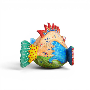 Sculpture de poisson en noix de coco style Picasso colorée, décoration artistique en bois peinte à la main, ornement décoratif suspendu - Product Image 3