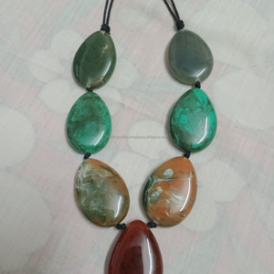 Collier en résine, style ange moderne, designs personnalisés, léger et durable, artisanat naturel à la mode, collier en corne et en résine - Product Image 5