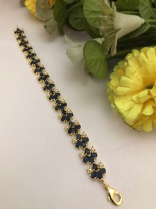 Pulsera de Perlas Reales de Latón de Primera Calidad con Baño de Oro, Diseño Moderno para Fiestas, Bodas y Eventos, para Mujer - Product Image 2