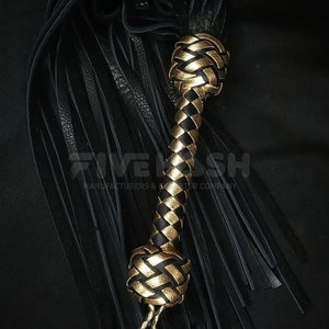 Flogger en cuir de style classique, coutures robustes, bandes flexibles, poignée simple, facile à utiliser - Product Image 4