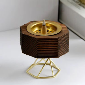 Quemador de incienso de madera blanca con diseño redondo ondulado, soporte de mesa, accesorio minimalista para decoración del hogar en venta - Product Image 1