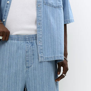 Ensemble short en jean de qualité supérieure pour hommes, short cargo en jean, impression de logo personnalisé, short en jean à taille élastique et chemises – Vente en gros - Product Image 6