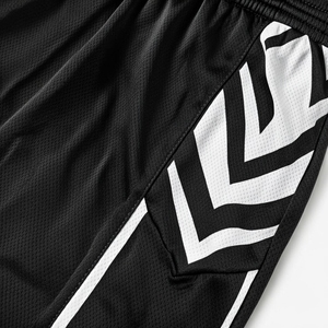 Ensemble d'uniformes de basketball personnalisés en sublimation, respirant, à séchage rapide, en maille, anti-UV, anti-bactérien, maillot d'entraînement pour hommes - Product Image 4