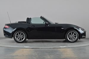 MINT 2024 MX-5 1.5 EXCLUSIVE-LINE ROADSTER - Product Image 2