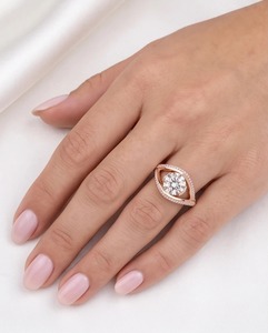 Anillo de compromiso de oro rosa de 14K con diamante de laboratorio de 1 quilate de corte redondo, diseño cruzado con pavé, joyería nupcial para boda - Product Image 2