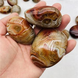 Venta al por mayor de piedras de ágata sardónica natural pulida de alta calidad, piedras de cristal de ágata roja con bandas para joyería femenina. - Product Image 4