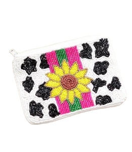 Monedero de Hiba Enterprises bordado hecho a mano con estampado de vaca y cuentas negras y plateadas con detalles y hermoso acabado - Product Image 2