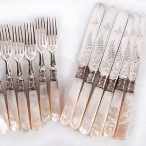 Juego de cubiertos de acero inoxidable con mangos de bambú tejidos a mano y mangos de ratán natural - Product Image 5