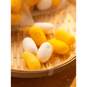 Material de seda cruda de cocones de gusano de seda para hilar, tejer telas y decoración artesanal, origen Vietnam. - Product Image 5