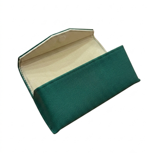 กล่องใส่แว่นตาแม่เหล็กสามทบผ้าหนังนิ่มลายเอเพ็กซ์ - Product Image 5