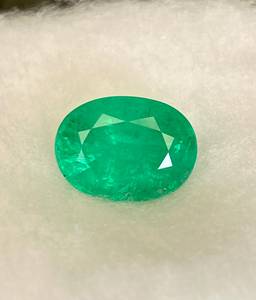 Esmeralda Natural de Corte Ovalado, Piedra Preciosa Verde Suelta para Joyería, Piedra de Nacimiento de Mayo, Excelente Calidad Rara, Certificada por Terceros - Product Image 1