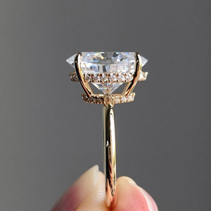 แหวนเพชรทรงรี 3 กะรัต Iced Jewelz ขายดี ชุบทองคำขาว 14K สำหรับเธอ พร้อมใบรับรอง IGI - Product Image 2