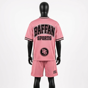 Ensemble short de basket en mesh polyester rose et noir à rayures, manches et panneaux latéraux en jersey, logo personnalisé pour homme. - Product Image 2