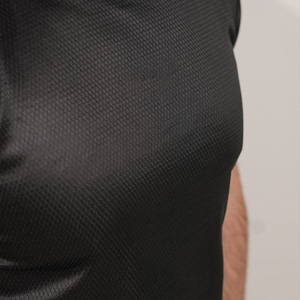 T-shirt noir à manches courtes et col rond pour homme, coupe classique, 100 % coton respirant, logo imprimé en relief sur le devant, décontracté, uni - Product Image 5