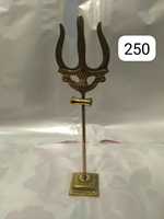 Lampe à huile Diya en laiton artisanale de qualité supérieure avec un design industriel moderne et élégant, décoration spirituelle pour la maison et le temple à Noël