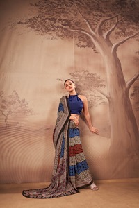 ผ้าส่าหรีเนื้อนุ่มแบบใหม่ล่าสุด ดีไซน์เรียบหรู สำหรับใส่ทุกวัน ทำจากผ้าโพลีเอสเตอร์คอตตอน พิมพ์ลายสวยงาม เหมาะสำหรับใส่ในชีวิตประจำวันและลำลองสำหรับผู้หญิง ทรงสวยทันสมัยในราคาประหยัด - Product Image 2