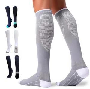 Chaussettes de compression pour hommes, écologiques, en tricot uni, respirantes, en Spandex et Polyester, pour le sport, été, gris, blanc, noir, bleu, avec revers - Product Image 1