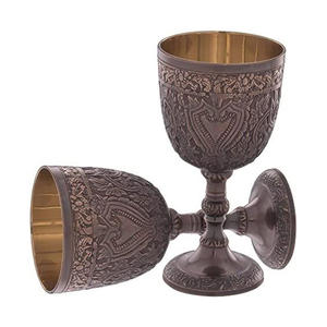 Gobelet à vin en laiton artisanal de qualité supérieure avec gravure florale, finition émaillée, durable, capacité de 500 ml, couleurs personnalisables - Product Image 1