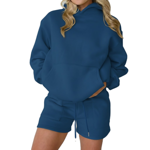 Ensemble deux pièces personnalisé pour femme : sweat à capuche et short en molleton doux et confortable, idéal pour les tenues décontractées (OEM) - Product Image 6