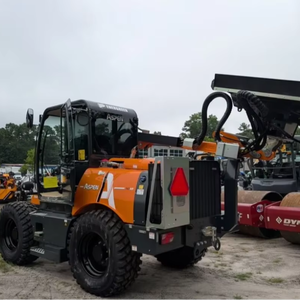 Débroussailleuse hydrostatique autopropulsée 220 CV avec flèches télescopiques de 15 m et cabine rotative à 90 degrés - Product Image 1