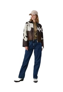 Veste en cuir d'agneau véritable pour femmes, fabriquée aux États-Unis |   Style universitaire pour motards |   Vestes personnalisées imperméables de qualité supérieure pour l'automne, vente en gros - Product Image 3