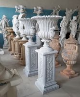 Urne de jardin classique en marbre blanc sculpté à la main, écologique, durable, de style traditionnel européen, vintage, avec piédestal.