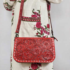 Bolso Bandolera Bohemio de Cuero Genuino Rojo Vintage para Mujer, con Estampado Floral, Correa Cruzada, Resistente al Agua y Antirrobo - Product Image 3