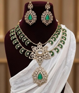 สร้อยคอพร้อมต่างหูชุบทองคุณภาพพรีเมียมสุดหรู ประดับด้วยโมอิสซาไนต์แท้แบบดับเบิ้ลต์ สำหรับผู้หญิง คอลเลคชั่นสำหรับงานแต่งงาน - Product Image 3