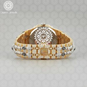 Montre de luxe pour homme Charm Jewells en acier inoxydable, boîtier de 40 mm, accents de diamants, mouvement mécanique analogique, résistance à l'eau 10 bars - Product Image 2