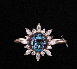 Anillo de Alexandrita, Oro Rosa de 24k, Anillo de Compromiso, Anillo de Promesa, Anillo con Piedra de Nacimiento de Junio, Regalo de Aniversario para Ella - Product Image 1
