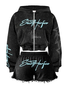 Ensemble sweat à capuche court zippé et short multi-designs |   Collection de survêtements streetwear |   Ensemble deux pièces graphique en strass - Product Image 5