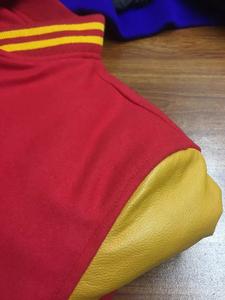 Blouson Bomber Universitaire Personnalisé pour Homme, Style Letterman, Manches en Cuir, Logo Frontal Personnalisable - Product Image 4