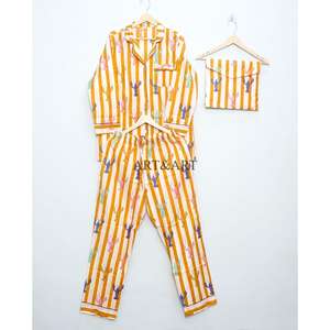 Ensemble pyjama 3 pièces pour femme, motif scorpion mignon et coloré, manches longues, boutonné, 100% coton, avec sac en coton - Product Image 3